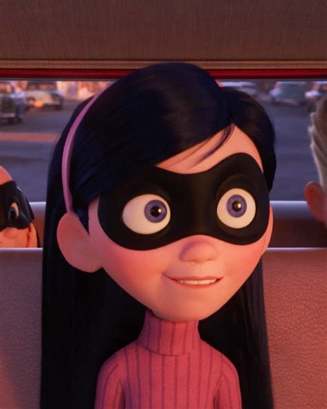 who plays violet in the incredibles 2|Incredibles 2